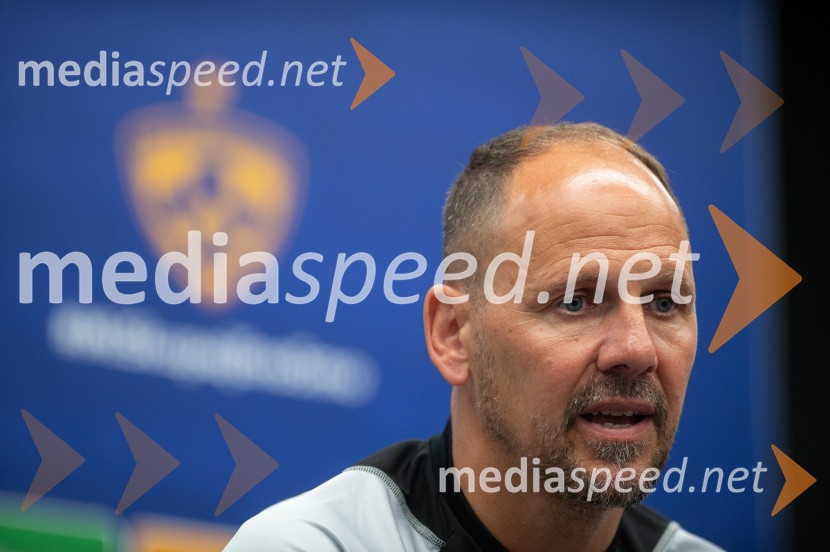  Ante  Šimundža, nekdanji nogometaš, trener NK MariborPrvi trening in novinarska konferenca NK Maribor