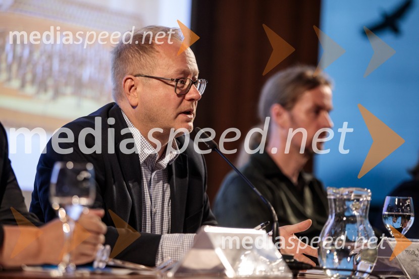 mag. Aleš Drenik, vodja programa resne glasbe, opere in balet, Cankarjev dom;  Andrej Jaklič, vodja gledališkega in sodobnoplesnega programa CDPredstavitev Zlatega in Srebrnega abonmaja ter abonmaja Veličastni 2024/25, Cankarjev dom