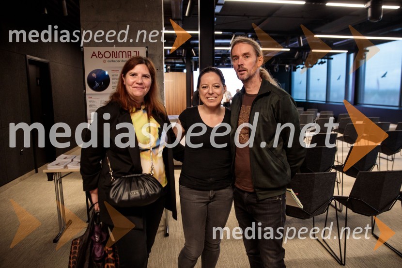  Teja Pelko, novinarka;  Medeja  Medved, Cankarjev dom;  Andrej Jaklič, vodja gledališkega in sodobnoplesnega programa CDPredstavitev Zlatega in Srebrnega abonmaja ter abonmaja Veličastni 2024/25, Cankarjev dom