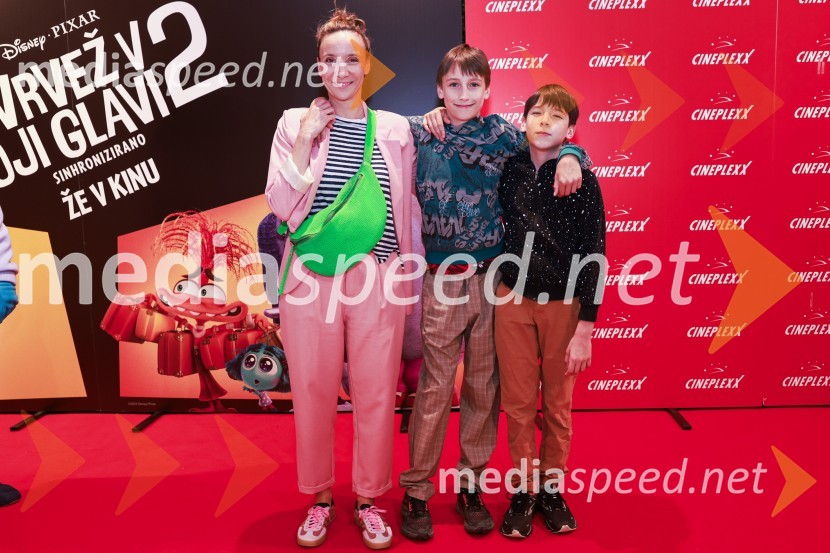  Mojca Funkl, igralka;  ... ;  ... Vrvež v moji glavi 2, premiera animiranega filma v Cineplexx Ljubljana