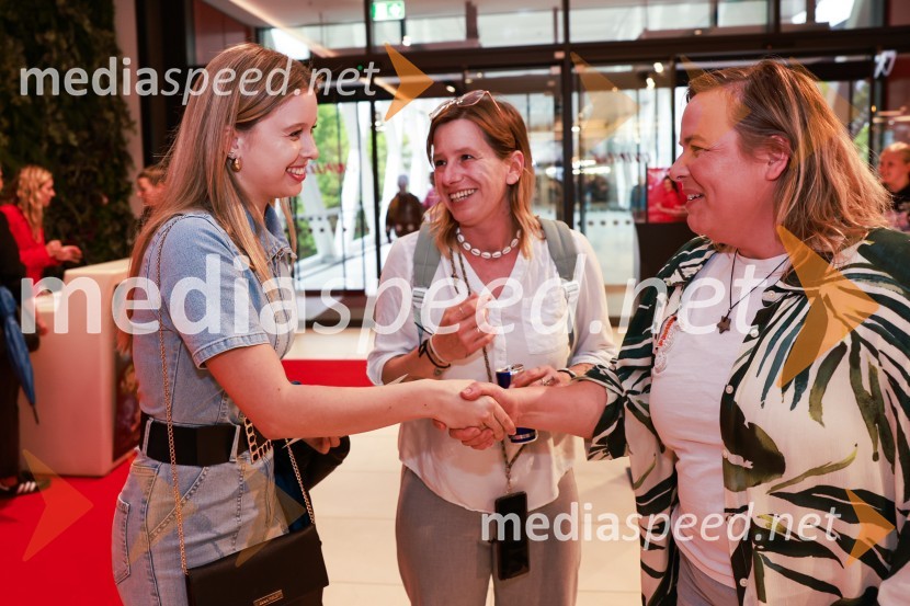  Vita Renko, glasbenica;  ... ;  ... Vrvež v moji glavi 2, premiera animiranega filma v Cineplexx Ljubljana