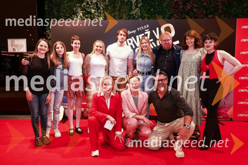  ... ;  ... ;  ... ;  Tjaša Hrovat Steklasa, pevka;  Tanja Ribič, igralka;  Andrei Lenart, igralec;  Mojca Funkl, igralka;  Vita Renko, glasbenica;  Jernej Kuntner, igralec;  Jožef  Ropoša, igralec;  Urša Kavčič, igralka;  Špela SetničarVrvež v moji glavi 2, premiera animiranega filma v Cineplexx Ljubljana