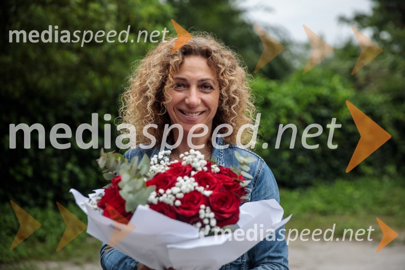  Simona Hana Boc, ustanoviteljica in direktorica, založba ChiaraPraznovanje 18. obletnice založbe Chiara