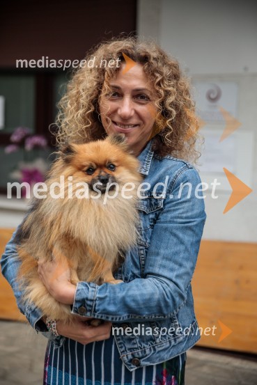  Simona Hana Boc, ustanoviteljica in direktorica, založba ChiaraPraznovanje 18. obletnice založbe Chiara