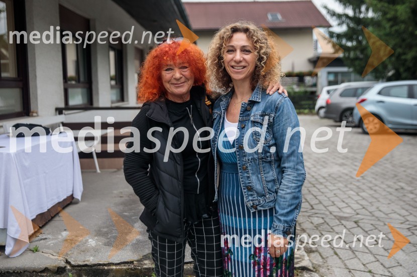  Nataša Pergar, avtorica;  Simona Hana Boc, ustanoviteljica in direktorica, založba ChiaraPraznovanje 18. obletnice založbe Chiara