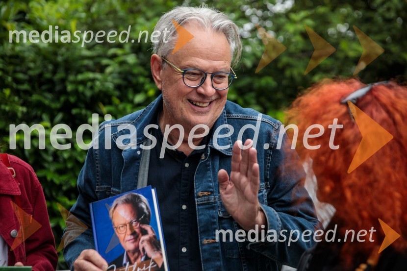  Marko Pavliha, avtor knjige SvetilnikPraznovanje 18. obletnice založbe Chiara