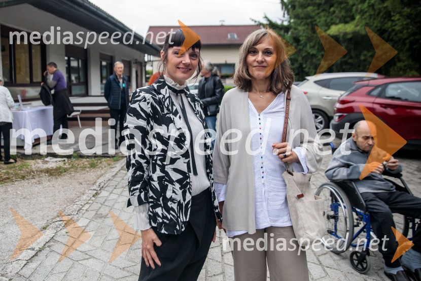  Katjuša Štingl,  PR-ovka, novinarka, pesnica;  Sia SanarenPraznovanje 18. obletnice založbe Chiara