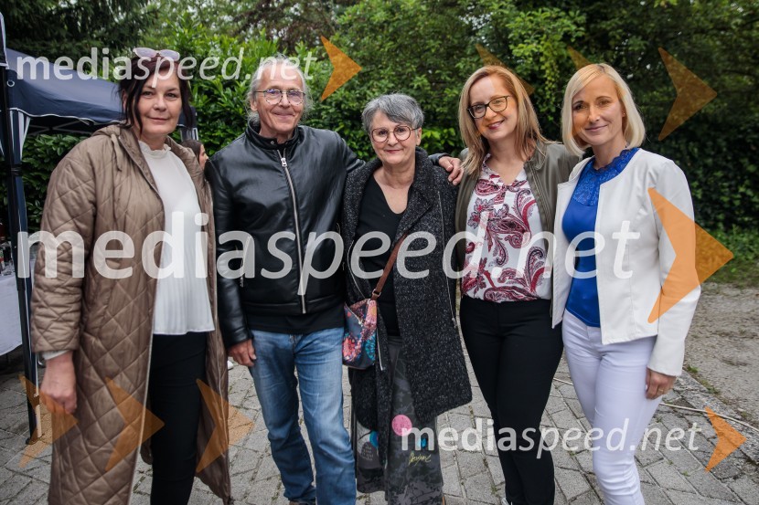  Irena Pan, raziskovalna novinarka;  ... ;  Biba Jamnik Vidic, novinarka in urednica;  Sabina Hladnik, vodja projektov, založba Chiara;  Mateja Kržišnik, lektorica, osebni couchingPraznovanje 18. obletnice založbe Chiara