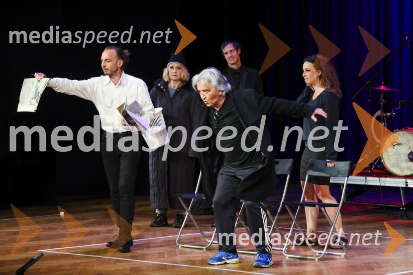  Ilija Ota, igralec;  Iztok Mlakar, kantavtor, gledališki igralecPremiera komedije Pegule avtorja Iztoka Mlakarja