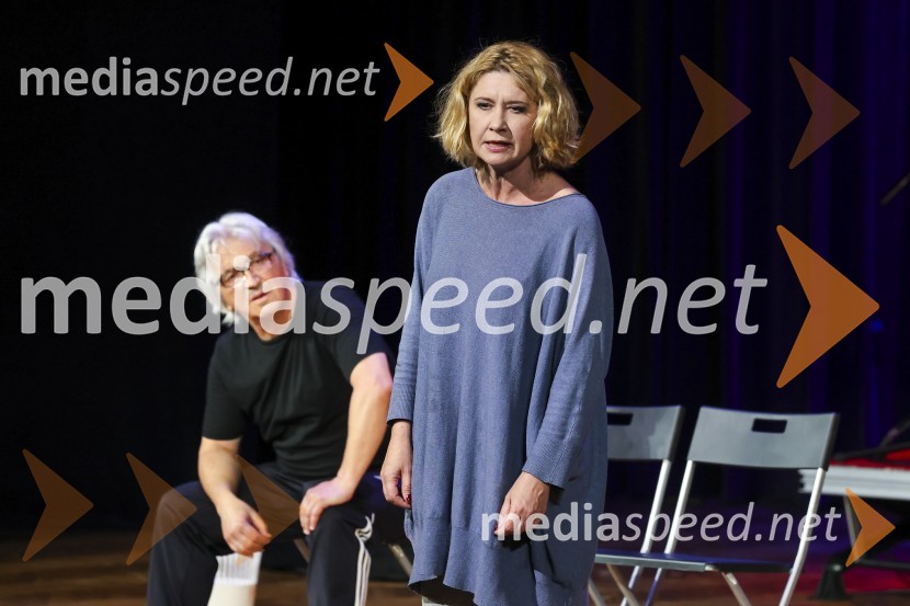  Iztok Mlakar, kantavtor, gledališki igralec;  Vesna Pernarčič, igralkaPremiera komedije Pegule avtorja Iztoka Mlakarja