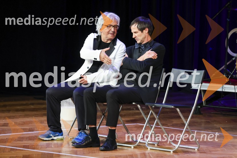  Iztok Mlakar, kantavtor, gledališki igralec;  Peter Harl, igralecPremiera komedije Pegule avtorja Iztoka Mlakarja