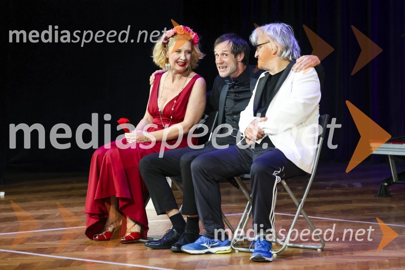  Vesna Pernarčič, igralka;  Peter Harl, igralec;  Iztok Mlakar, kantavtor, gledališki igralecPremiera komedije Pegule avtorja Iztoka Mlakarja