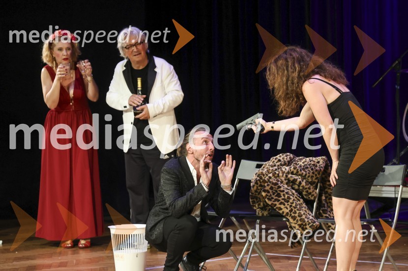  Vesna Pernarčič, igralka;  Iztok Mlakar, kantavtor, gledališki igralec;  Ilija Ota, igralec;  Vesna Pernarčič, igralkaPremiera komedije Pegule avtorja Iztoka Mlakarja