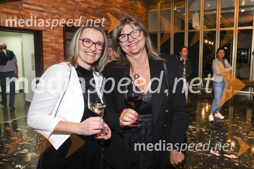  ... ;  Ingrid Mahnič, vinarkaPremiera komedije Pegule avtorja Iztoka Mlakarja