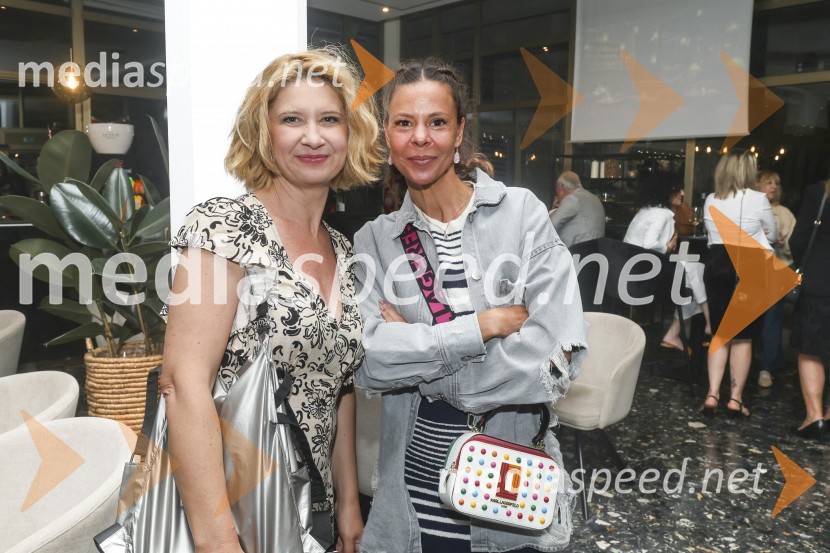  Vesna Pernarčič, igralka;  ... Premiera komedije Pegule avtorja Iztoka Mlakarja