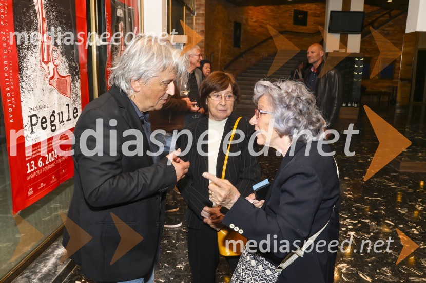  Iztok Mlakar, kantavtor, gledališki igralec;  Vanda Zajc, Primorski poletni festival;  Neva Zajc, novinarka, moderatorkaPremiera komedije Pegule avtorja Iztoka Mlakarja