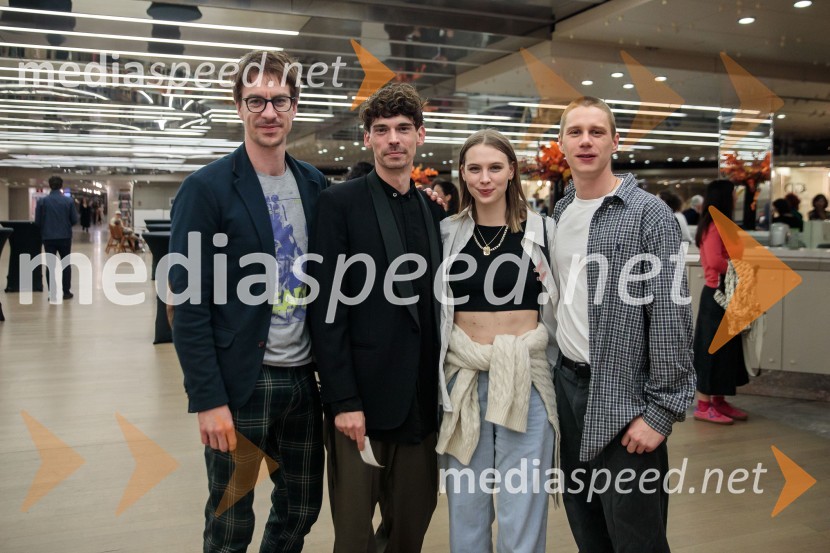  Jure Henigman, igralec;  Nejc Cijan Garlatti, igralec;  Klara Kuk, igralka, manekenka;  Timon Šturbej, igralecUrška Centa in Domen Novak s predstavo Tam, v vrtu