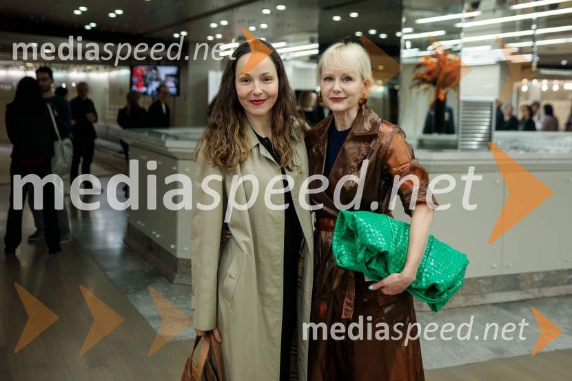  Iva Babić, igralka;  Polona  Juh, igralkaUrška Centa in Domen Novak s predstavo Tam, v vrtu