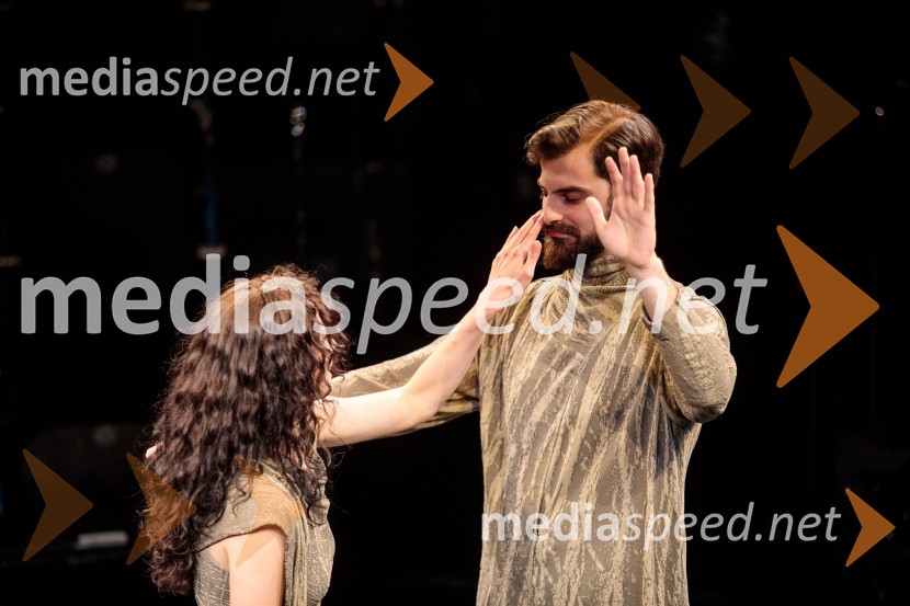  Urška Centa, plesalka flamenka;  Domen Novak, igralec Urška Centa in Domen Novak s predstavo Tam, v vrtu