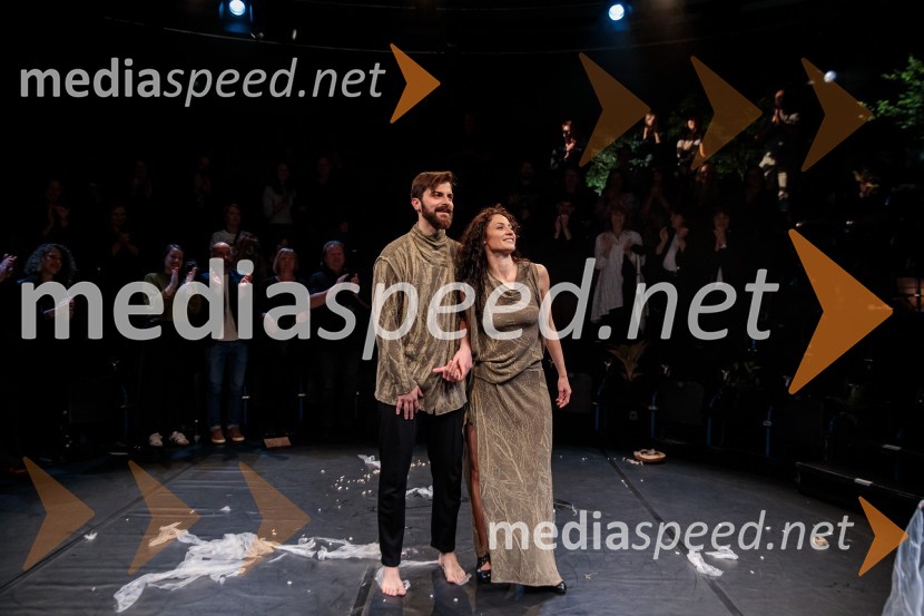  Domen Novak, igralec ;  Urška Centa, plesalka flamenkaUrška Centa in Domen Novak s predstavo Tam, v vrtu