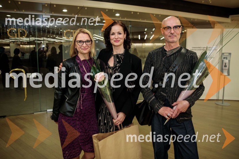  ... ;  Urša Draž, modna oblikovalka;  Tomaž Draž, modni oblikovalecUrška Centa in Domen Novak s predstavo Tam, v vrtu