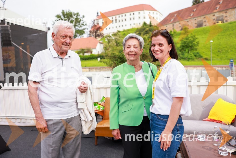  Slavko Lovrenčič;  Tilčka Lovrenčič;  Sanja Simonič, Perutnina PtujEkskluzivni koncert Joker out ob 50-letnici Poli
