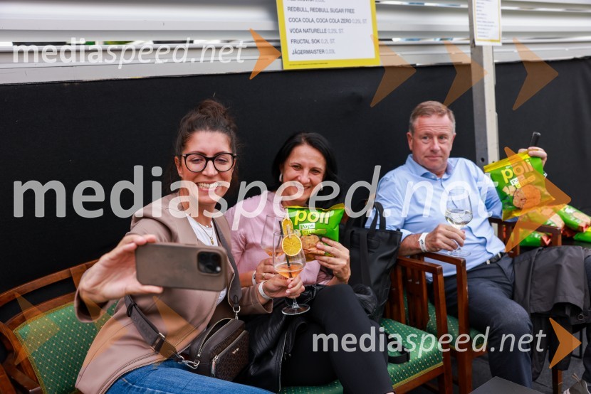  ... ;  ... ;  Mitja Čander, direktor, BeletrinaEkskluzivni koncert Joker out ob 50-letnici Poli