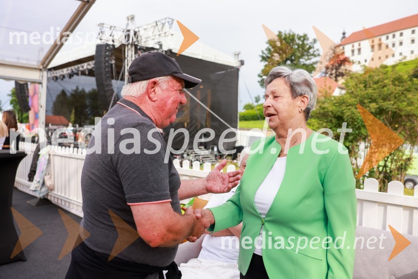  ... ;  Tilčka LovrenčičEkskluzivni koncert Joker out ob 50-letnici Poli