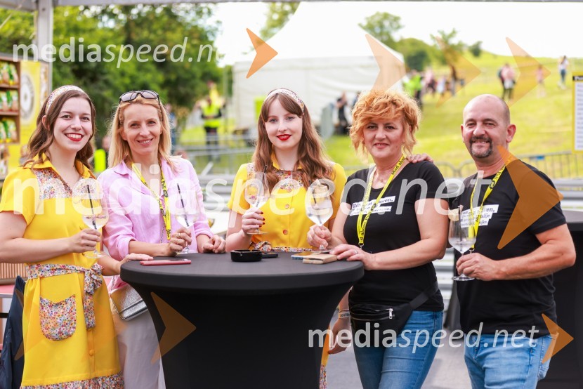  ... ;  Suzana Petek, Perutnina Ptuj;  ... ;  ... ;  ... Ekskluzivni koncert Joker out ob 50-letnici Poli