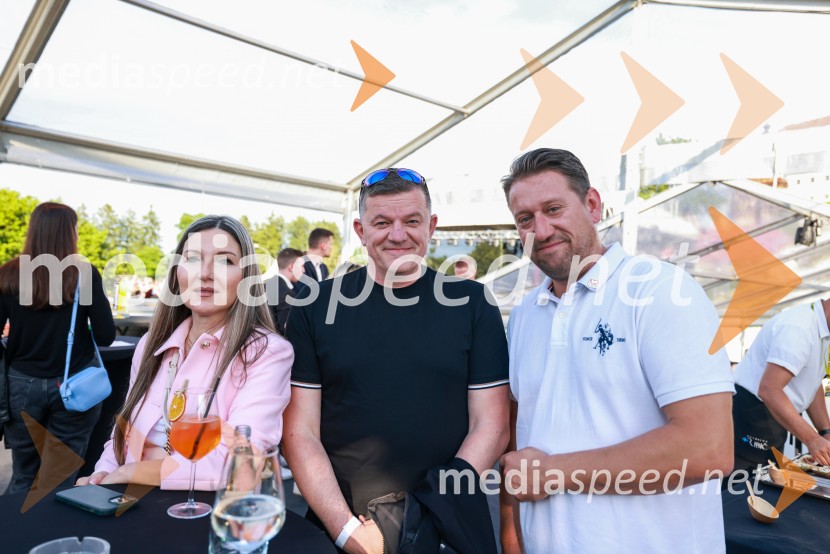  ... ;  ... ;  Tomaž Zaviršek,  direktor za korporativno komuniciranje in posebne projekte, Perutnina PtujEkskluzivni koncert Joker out ob 50-letnici Poli