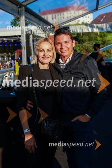  Nuška Gajšek, županja, Mestna občina Ptuj;  Dejan Levanič, državni sekretar, Ministrstvo za delo, družino, socialne zadeve in enake možnosti Republike SlovenijeEkskluzivni koncert Joker out ob 50-letnici Poli