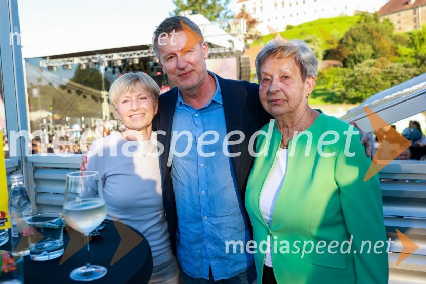  ... ;  Enver Šišić, direktor skupine Perutnina Ptuj, d.o.o.;  Tilčka LovrenčičEkskluzivni koncert Joker out ob 50-letnici Poli