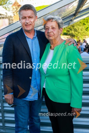  Enver Šišić, direktor skupine Perutnina Ptuj, d.o.o.;  Tilčka LovrenčičEkskluzivni koncert Joker out ob 50-letnici Poli