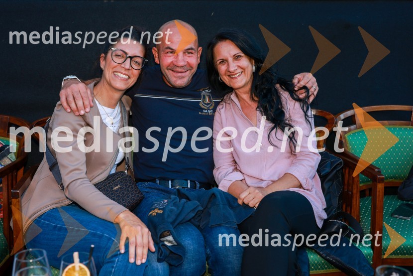  ... ;  Dejan Zavec, nekdanji boksar;  ... Ekskluzivni koncert Joker out ob 50-letnici Poli