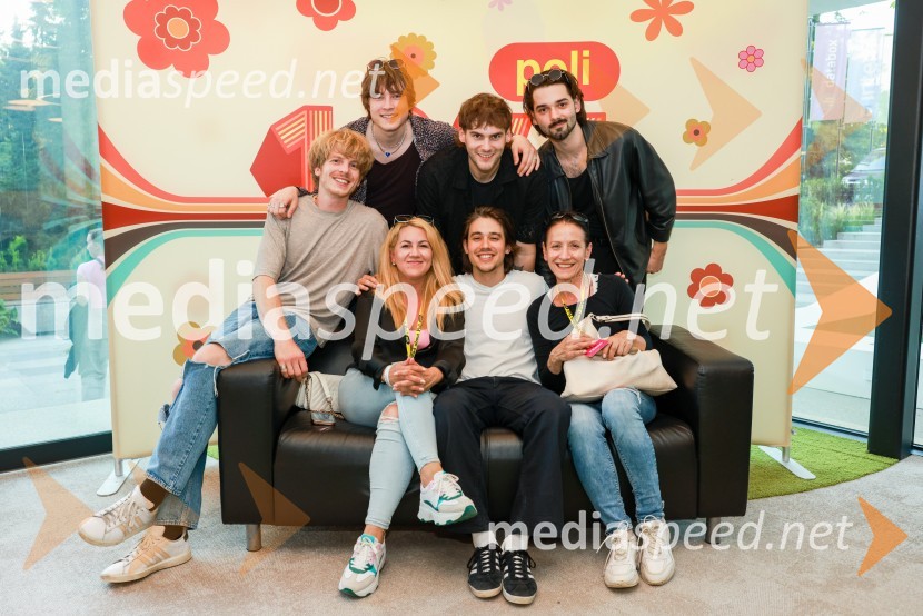  Jure Maček,  Joker Out;  Kris  Guštin, Joker Out;  ... ;  Bojan Cvjetićanin, Joker Out;  Nace  Jordan, Joker Out;  Jakob Šfiligoj, igralec;  ... Ekskluzivni koncert Joker out ob 50-letnici Poli