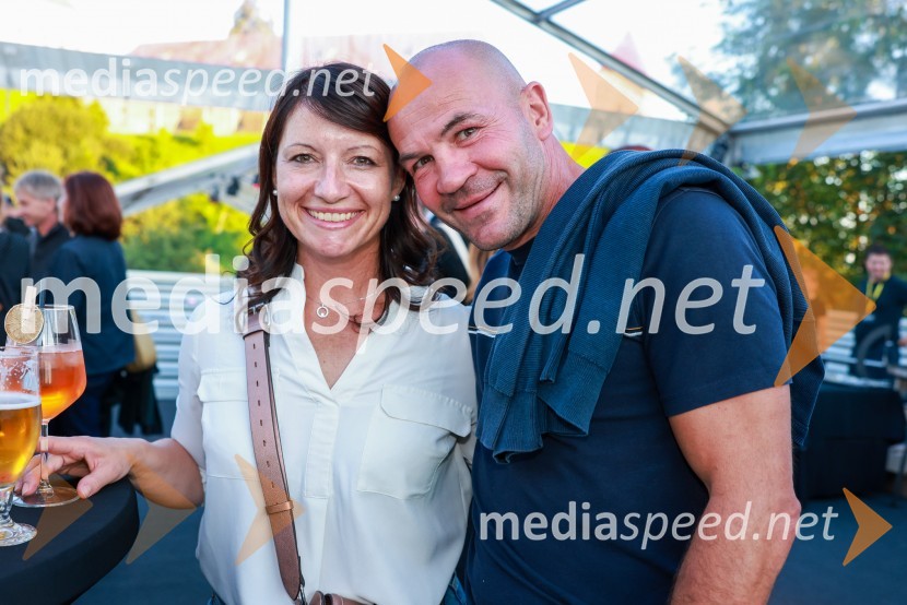  ... ;  Dejan Zavec, nekdanji boksarEkskluzivni koncert Joker out ob 50-letnici Poli