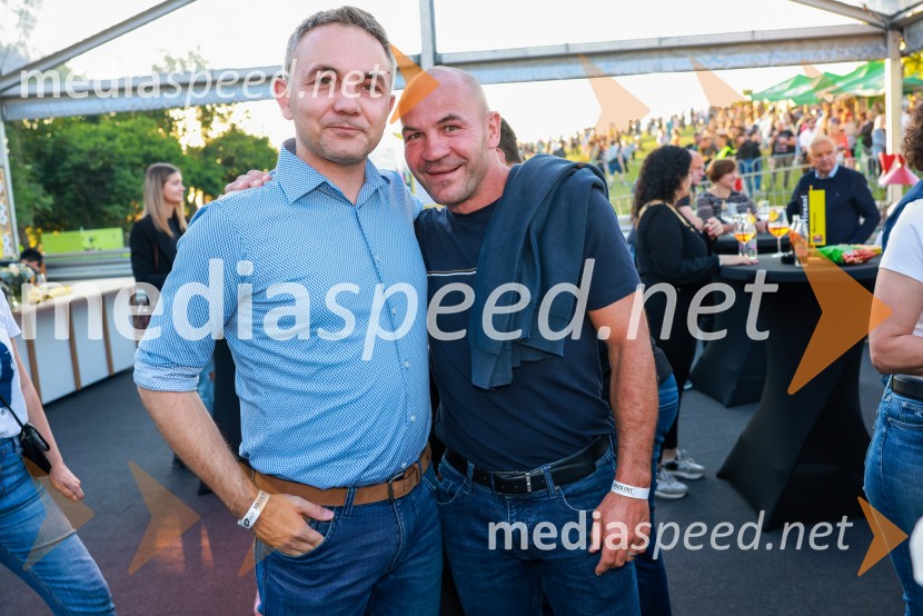  ... ;  Dejan Zavec, nekdanji boksarEkskluzivni koncert Joker out ob 50-letnici Poli