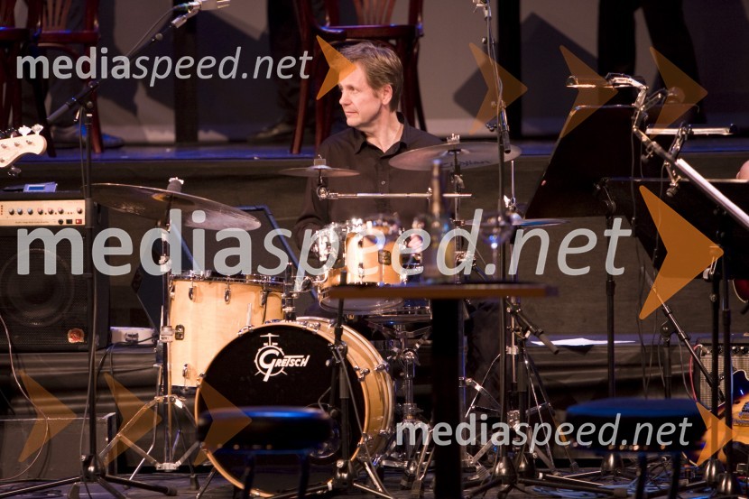 La vie en rose, prizor iz mednarodnega večera šansonovLa Vie en Rose, mednarodni večer šansonov