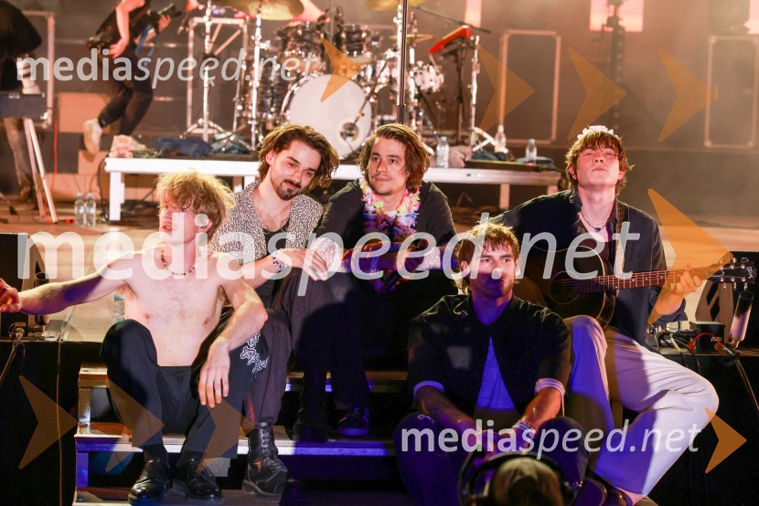  Jure Maček,  Joker Out;  Jan  Peteh, Joker Out;  Bojan Cvjetićanin, Joker Out;  Nace  Jordan, Joker Out;  Kris  Guštin, Joker OutEkskluzivni koncert Joker out ob 50-letnici Poli