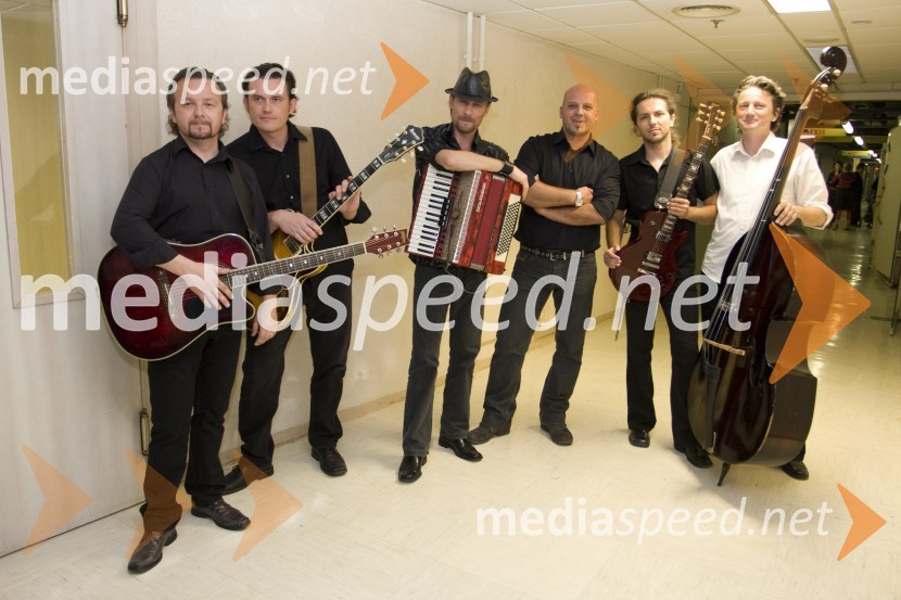 Glasbena skupina KvintonLa Vie en Rose, mednarodni večer šansonov