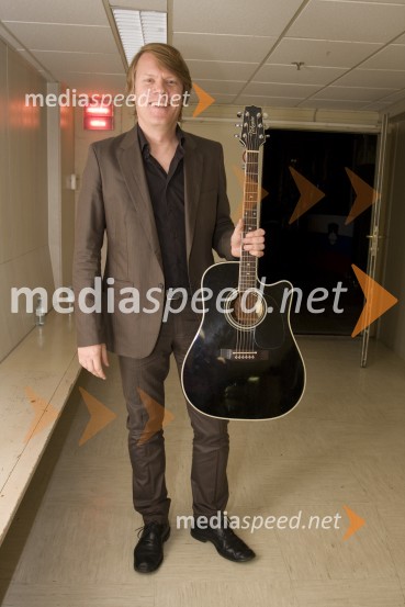 Cris Eckmann, glasbenikLa Vie en Rose, mednarodni večer šansonov