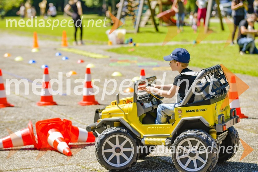 Družinski festival Mačje mesto 2024