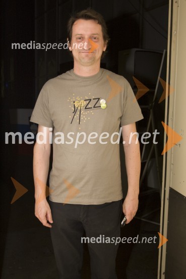 Bogdan Benigar, vodja programa za etno, jazz in zabavno glasbo v CDLa Vie en Rose, mednarodni večer šansonov