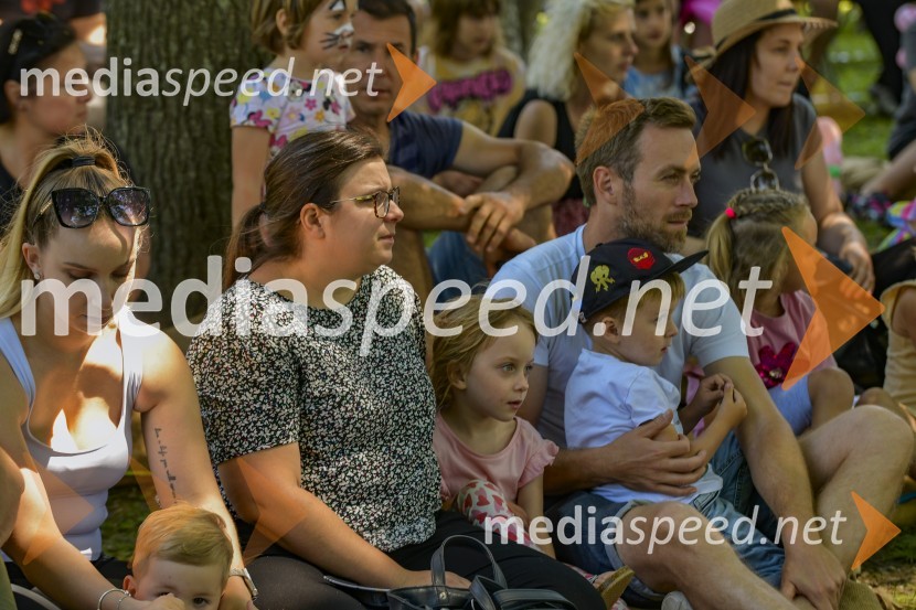  ... ;  ... ;  Urška Centa, plesalka flamenkaDružinski festival Mačje mesto 2024