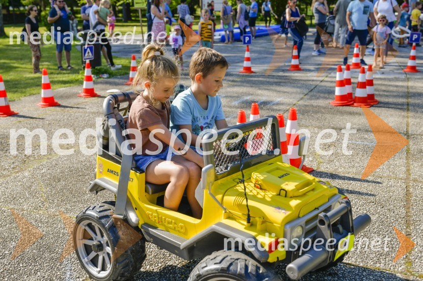 Dejan Levanič, državni sekretar, Ministrstvo za delo, družino, socialne zadeve in enake možnosti Republike Slovenije;  ... Družinski festival Mačje mesto 2024