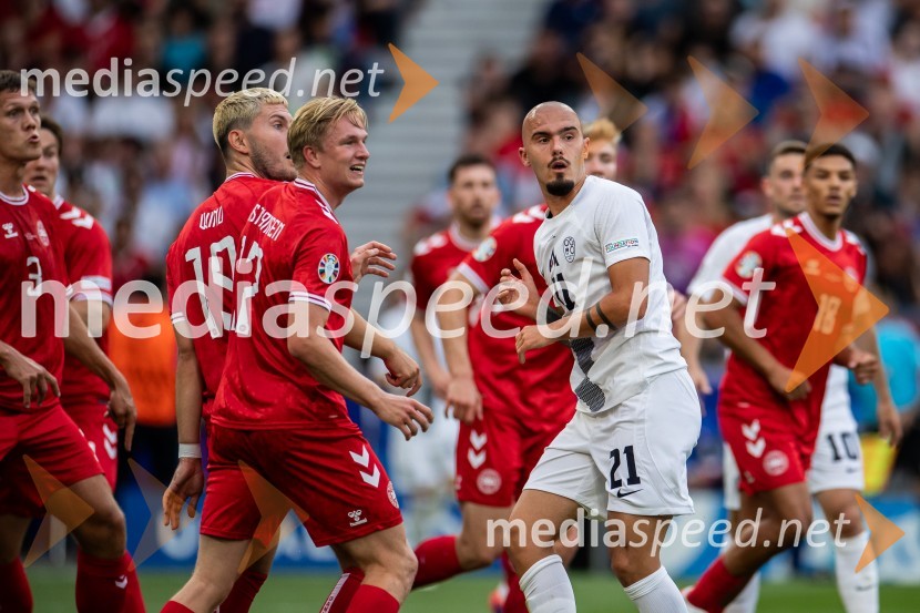  ... ;  Vanja Drkušić, nogometašSlovenci osvojili prvo točko, SLOVENIJA DANSKA 1:1, EURO 2024