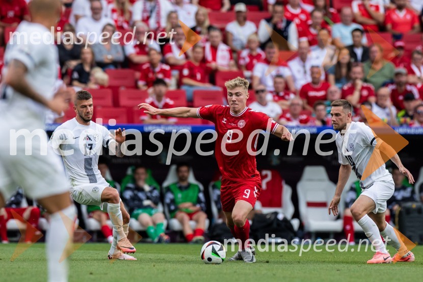  Jan Mlakar, nogometaš;  ... ;  Timi Max Elšnik, nogometašSlovenci osvojili prvo točko, SLOVENIJA DANSKA 1:1, EURO 2024