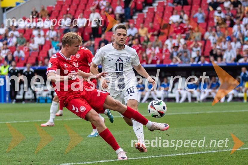   Igor Papič, minister za izobraževanje, znanost in šport;  Timi Max Elšnik, nogometašSlovenci osvojili prvo točko, SLOVENIJA DANSKA 1:1, EURO 2024