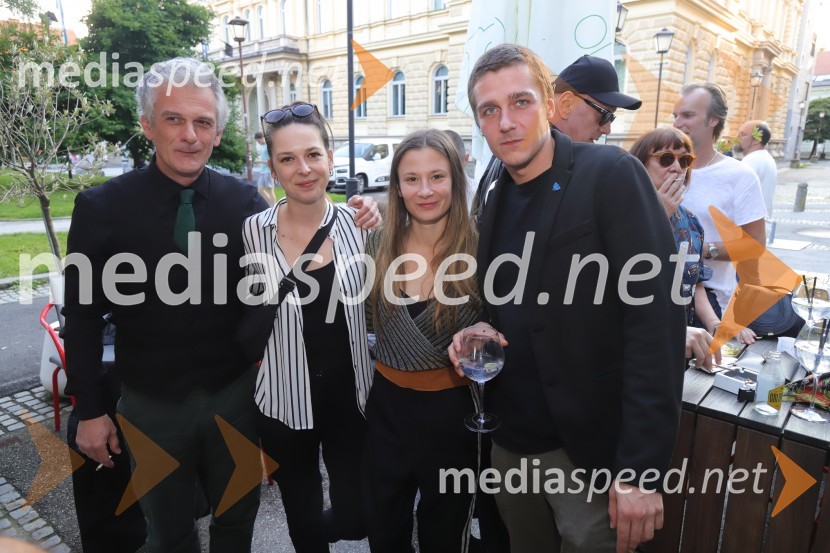  Vladimir Vlaskalić, igralec;  Zala Koren,  urednica socialnih omrežij, SNG Maribor Drama;  ... ;  ... 59. Festival Borštnikovo srečanje, sklepna slovesnost s podelitvijo nagrad