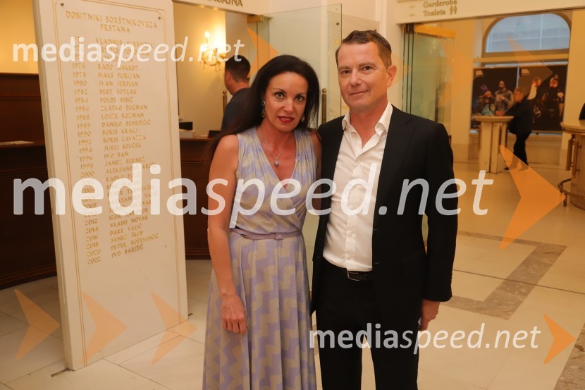  Tijana Orešič Barač, dr. med. specialistka dermatologije;  Tomaž Orešič, podpredsednik skupine Resalta59. Festival Borštnikovo srečanje, sklepna slovesnost s podelitvijo nagrad